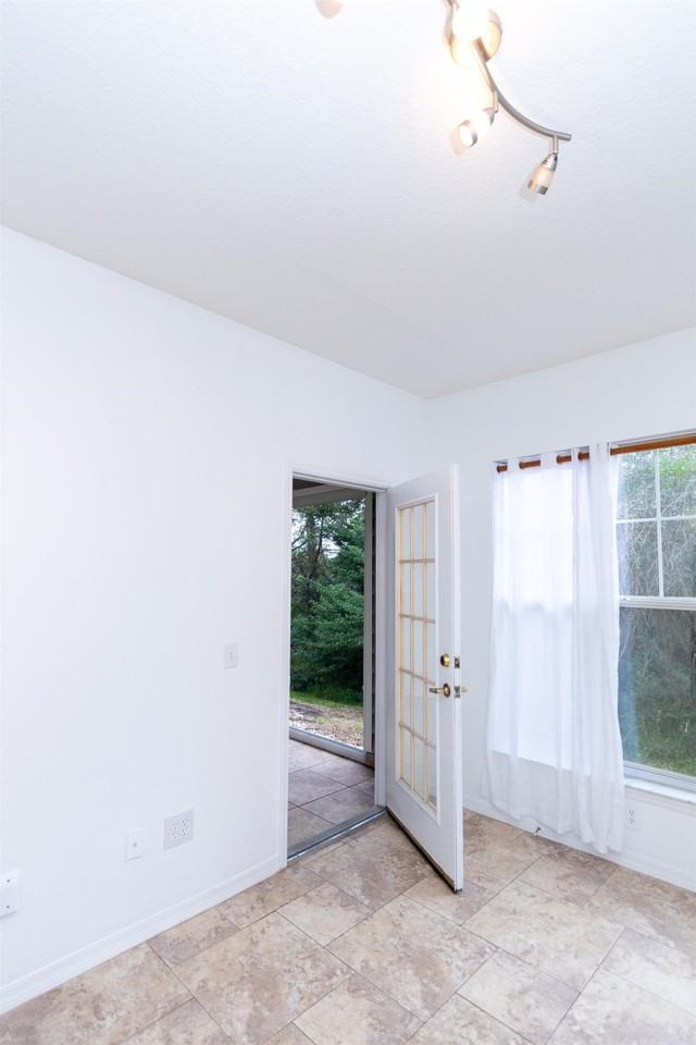 13115 Harbour Vista Cir - Photo 5 of 29