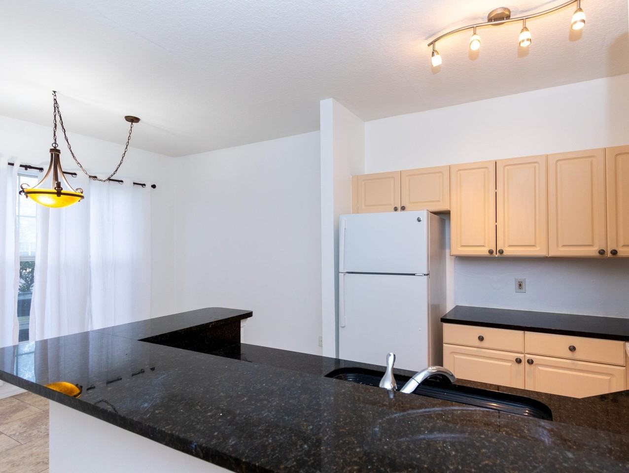 13115 Harbour Vista Cir - Photo 7 of 29