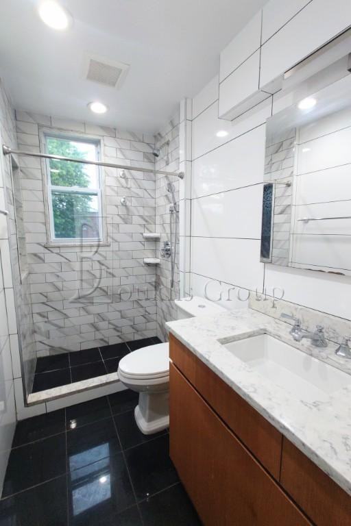 3263 45th St - Photo 2 of 10