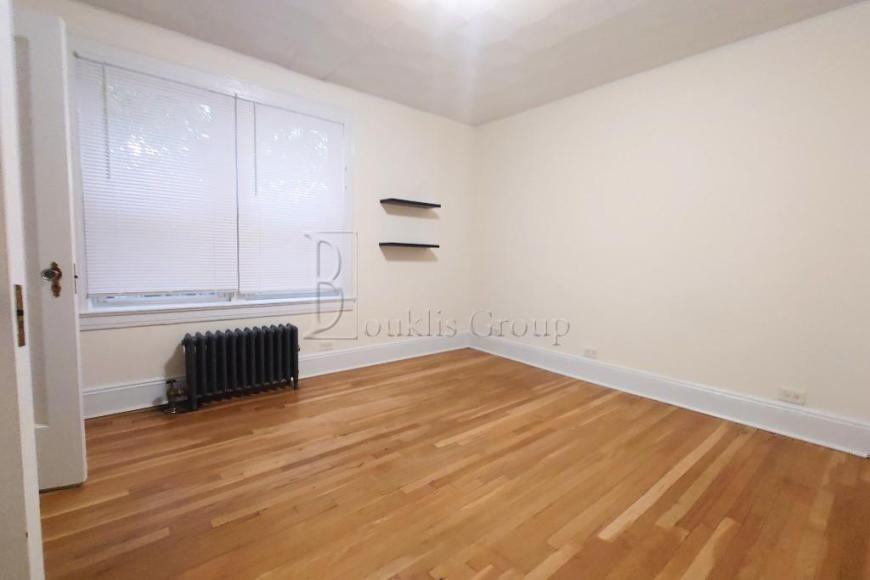 3263 45th St - Photo 6 of 10