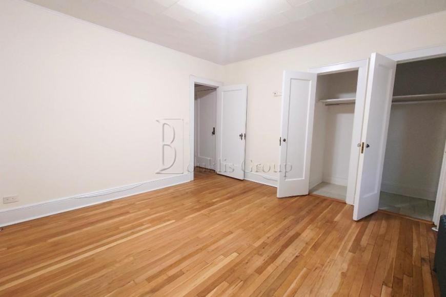 3263 45th St - Photo 7 of 10