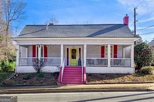 135 Glynn St N - Photo 1 of 1