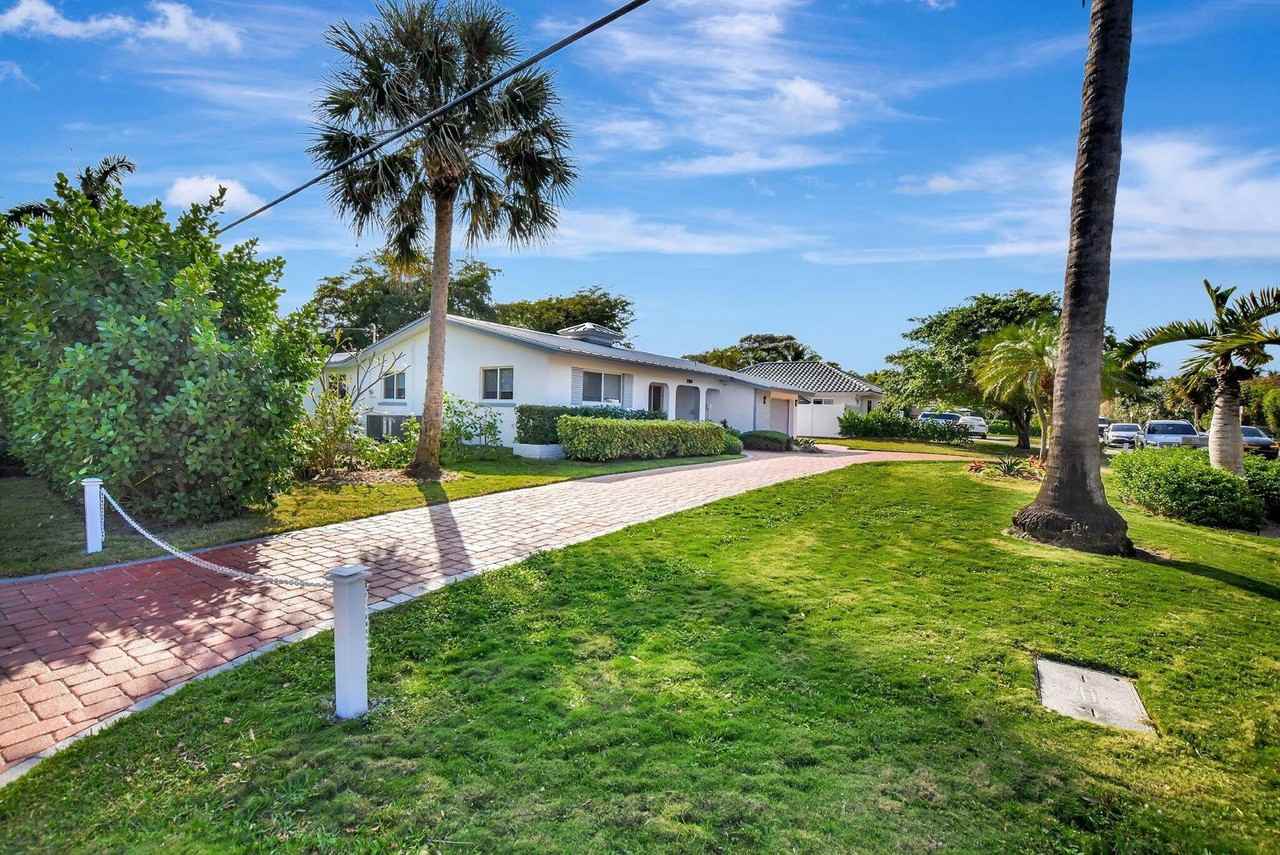 798 E Boca Raton Rd - Photo 2 of 8