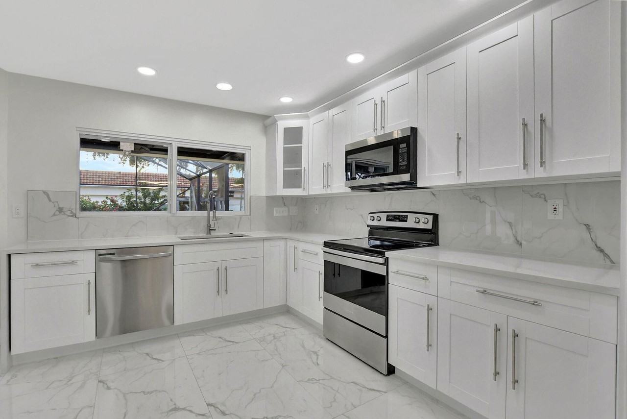 798 E Boca Raton Rd - Photo 7 of 8