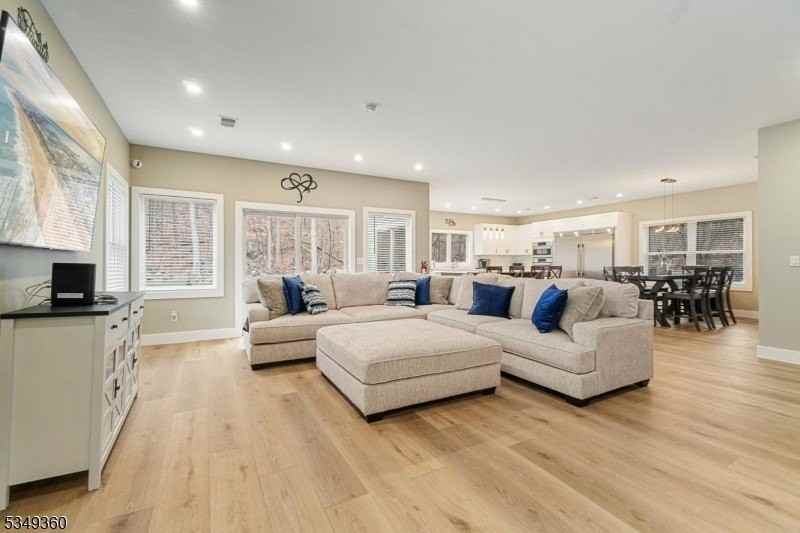 232 Kinnelon Rd - Photo 5 of 43