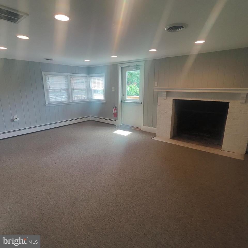 1220 Valley Forge Rd - Photo 5 of 14