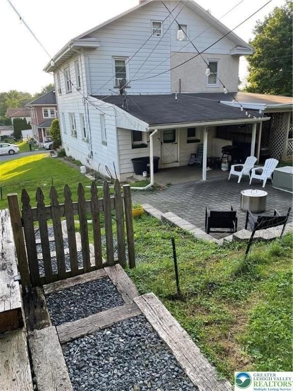 1906 3rd St - Photo 5 of 20