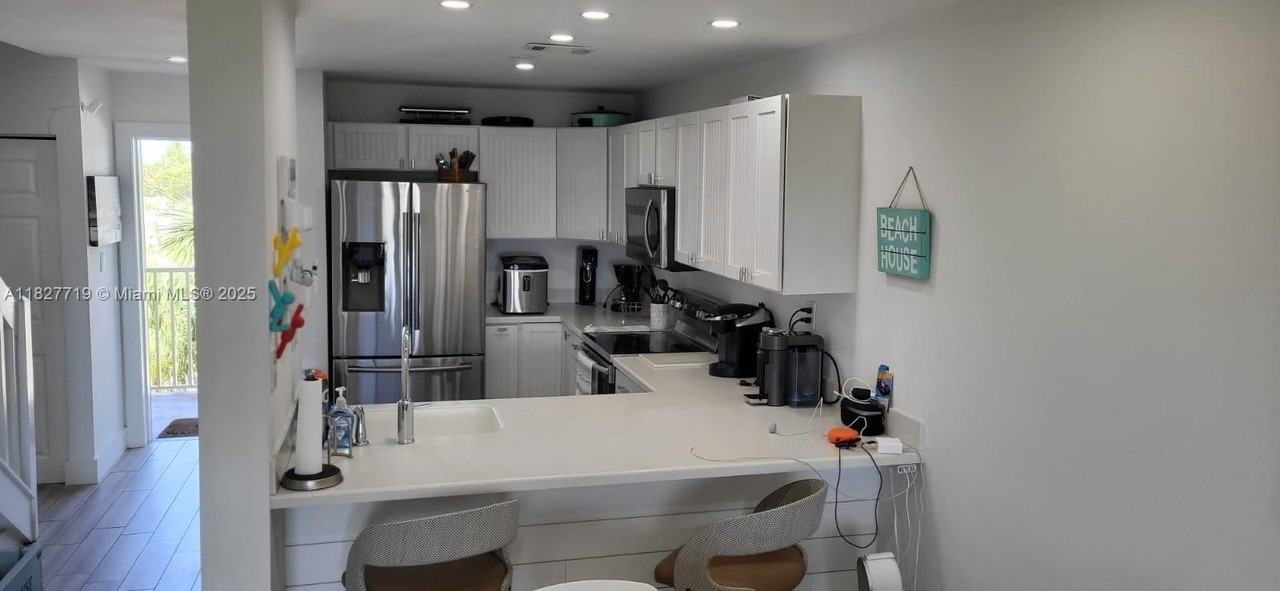 1550 S Ocean Dr #16 - Photo 4 of 16