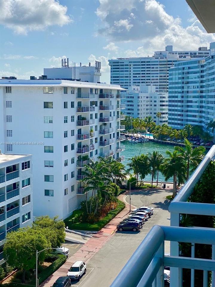 1345 Lincoln Rd - Photo 6 of 8