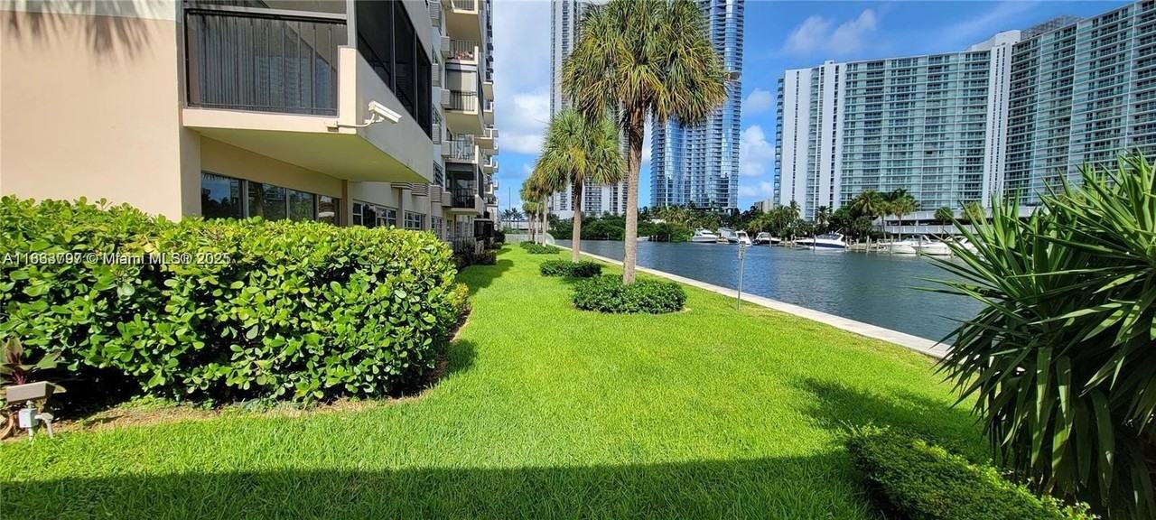 220 Kings Point Dr #111 - Photo 2 of 24