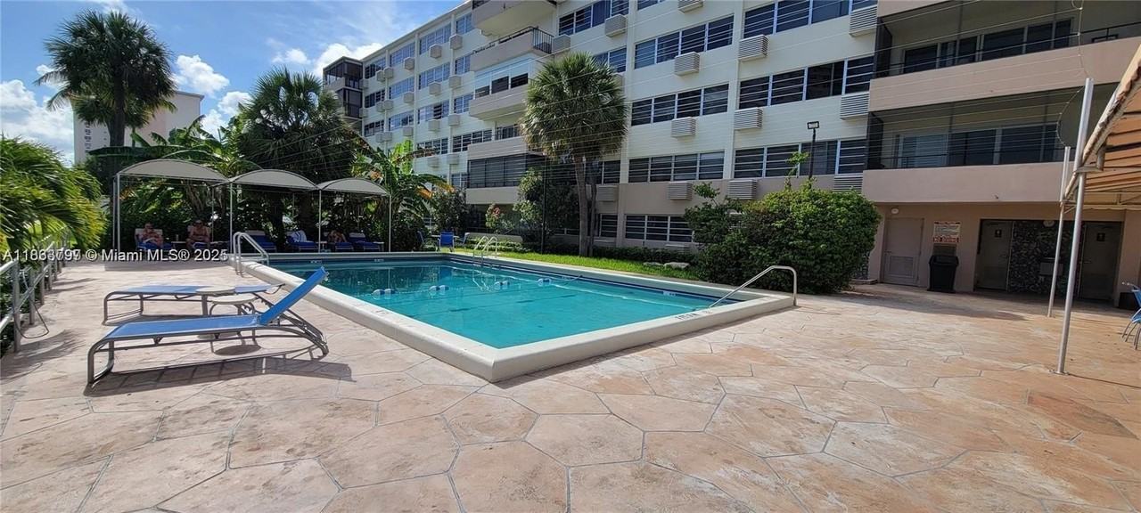 220 Kings Point Dr #111 - Photo 4 of 24