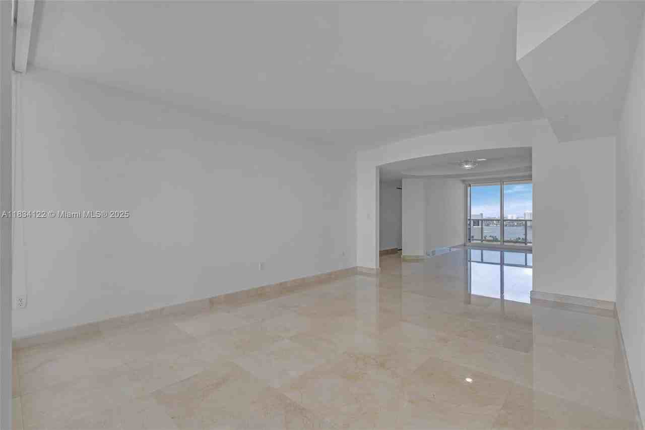 19333 Collins Ave #2703 - Photo 6 of 50