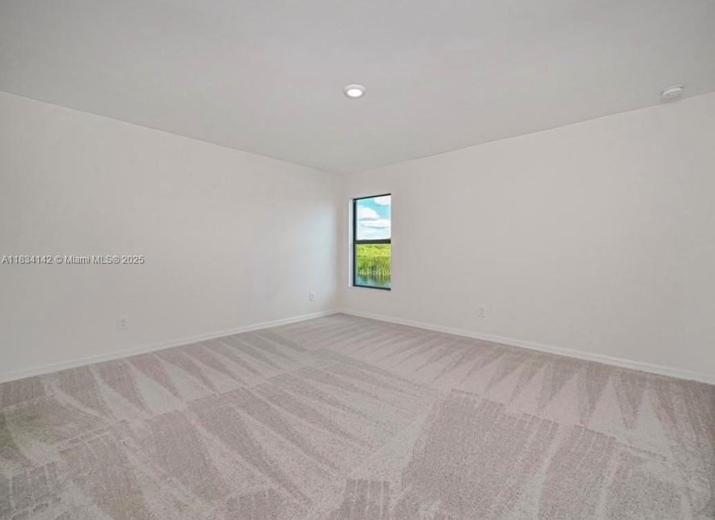 861 Winwood Cir - Photo 5 of 9