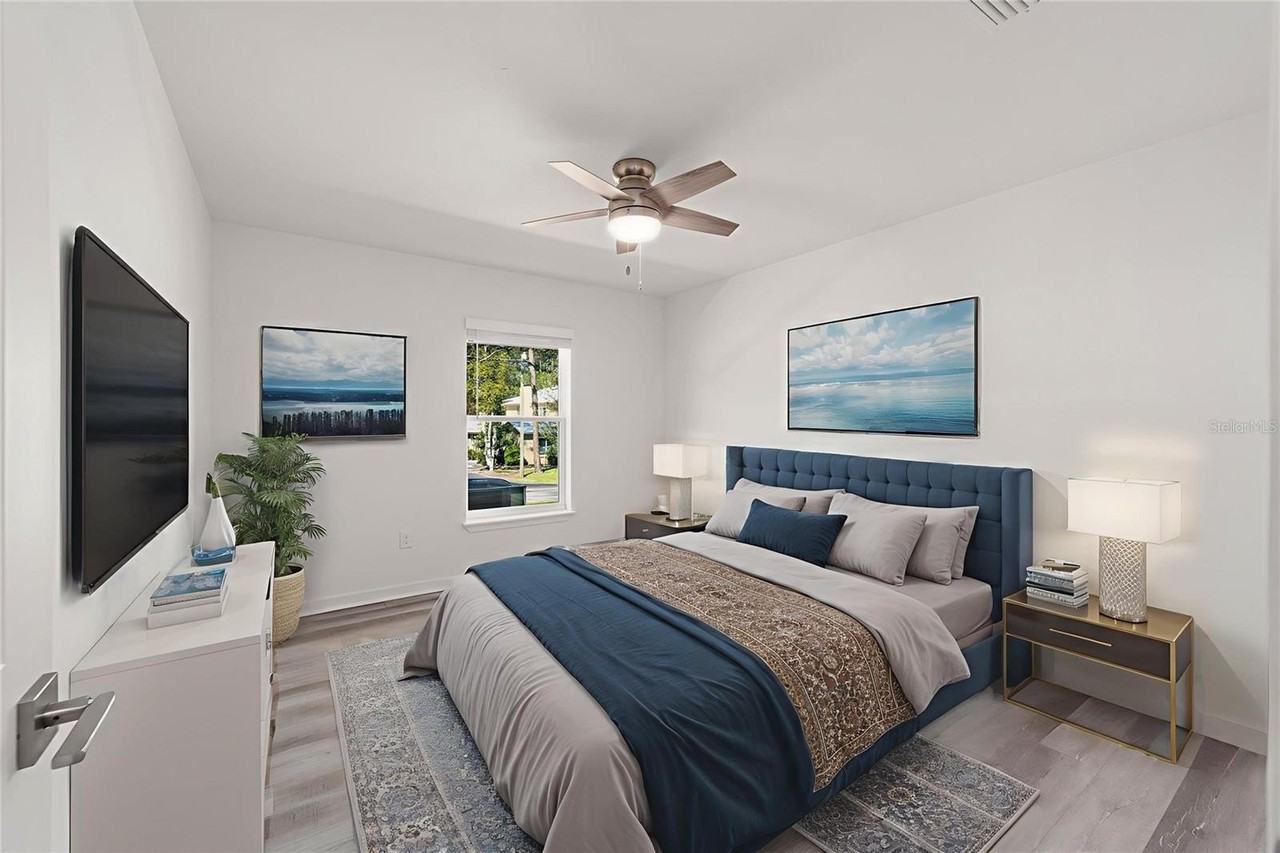 4417 Nw 74th Ter - Photo 3 of 50