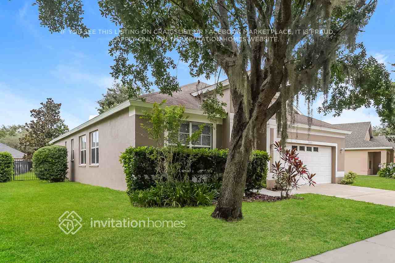 6402 Bridgecrest Dr - Photo 3 of 17