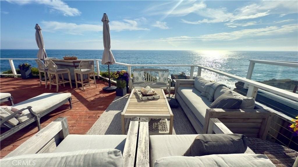 7 Camel Point Dr - Photo 3 of 17