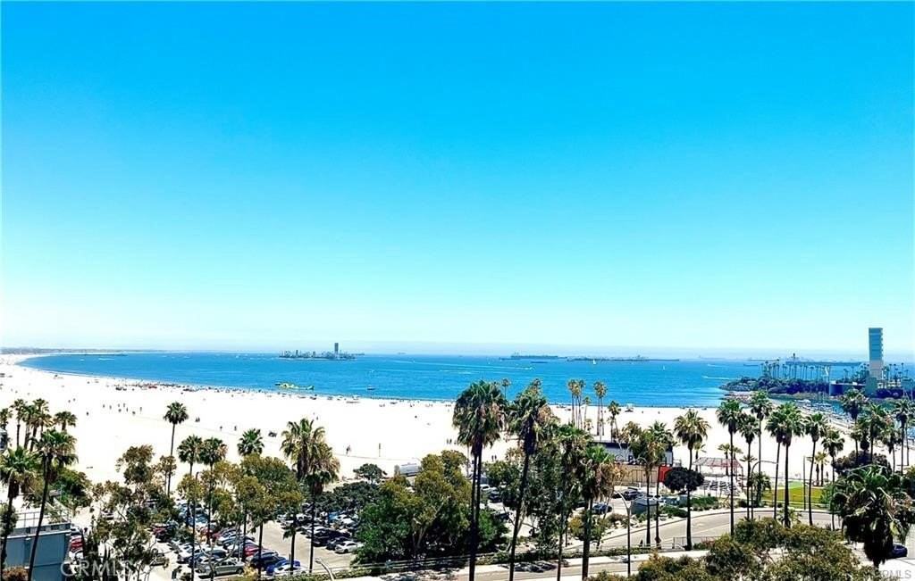 700 East Ocean Boulevard #1104 - Photo 2 of 47