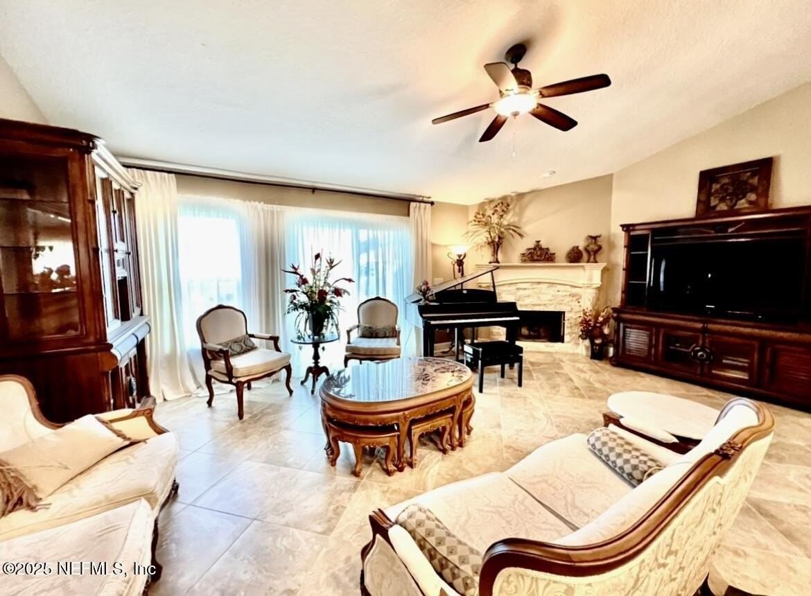 1024 Ardmore St - Photo 6 of 25