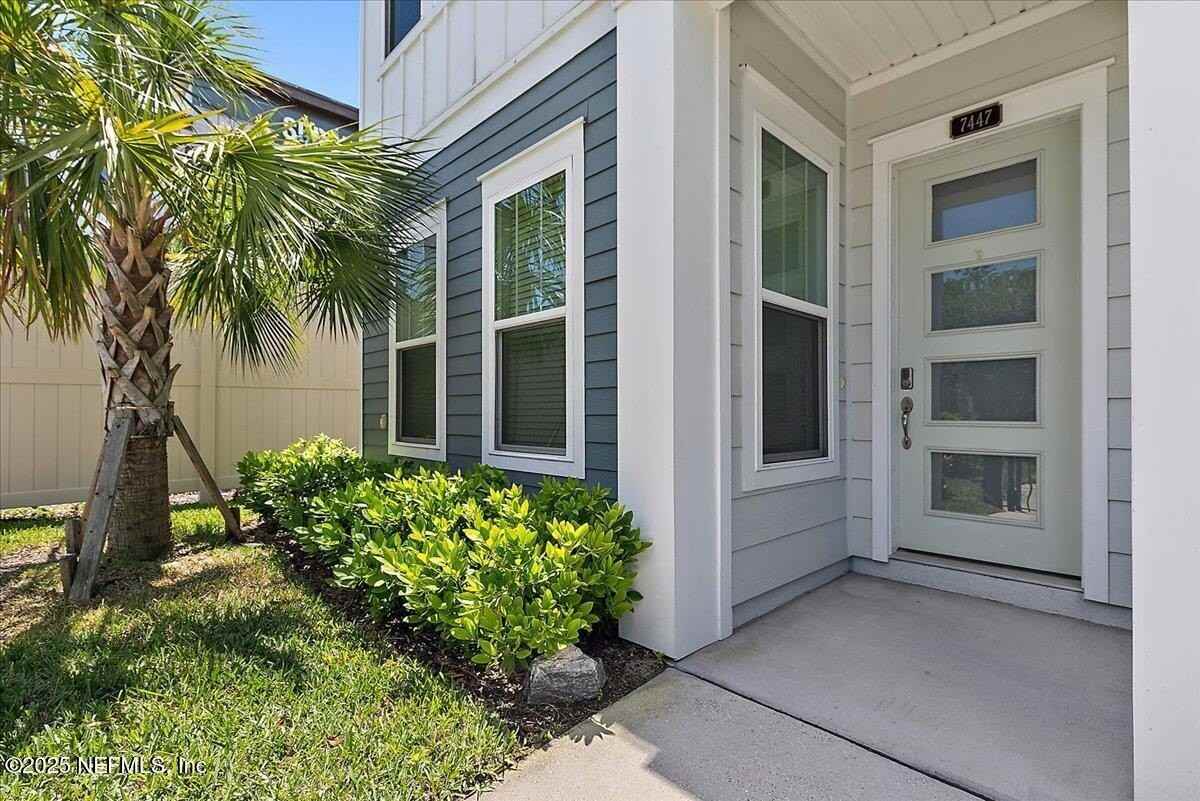 7447 Loggerhead Ct - Photo 2 of 21