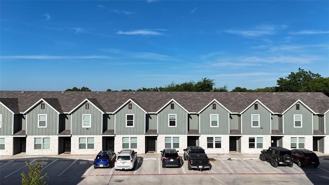 402 Garrett Ct - Photo 1 of 1