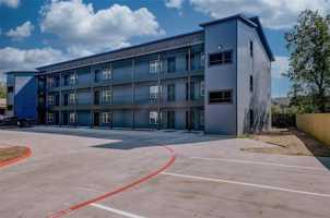 featured image of 2290 W Tarleton St