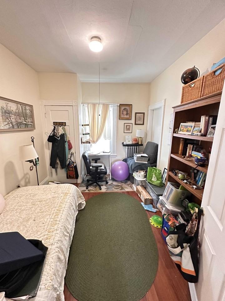 Pearl St - Photo 3 of 8