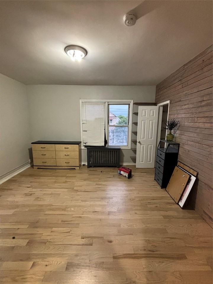 436 Taylor Ave - Photo 3 of 7