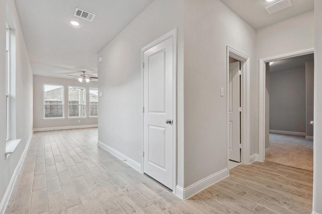 725 Rain Barrel Pl - Photo 4 of 24