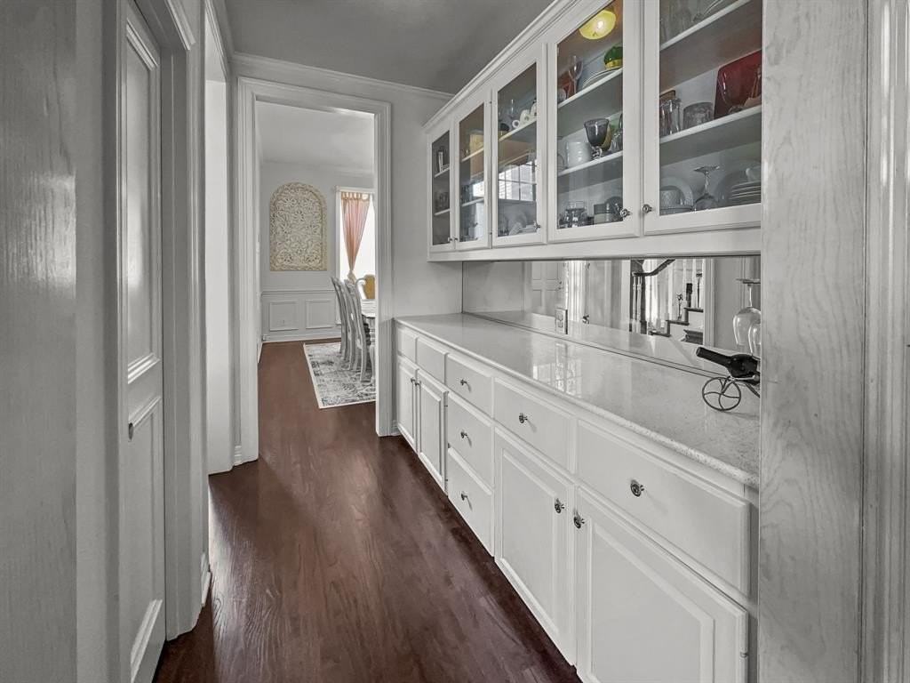 3405 Snidow Dr - Photo 6 of 24