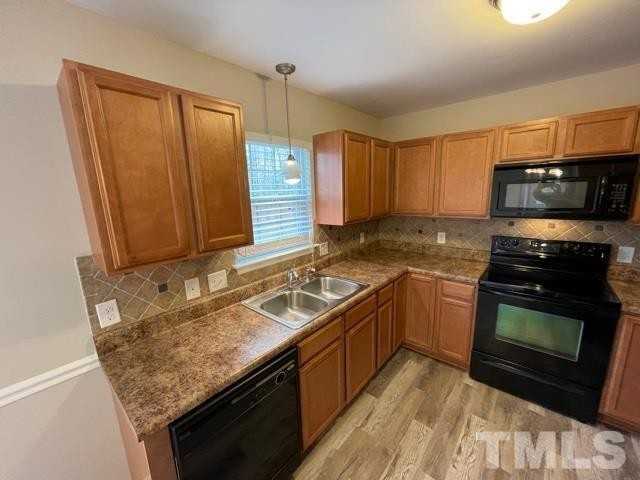 1031 Jack Paris Court - Photo 6 of 21