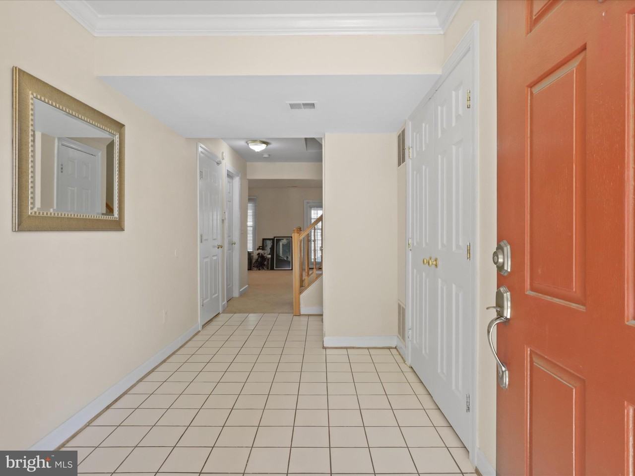 7441 Heatherfield Ln - Photo 3 of 31