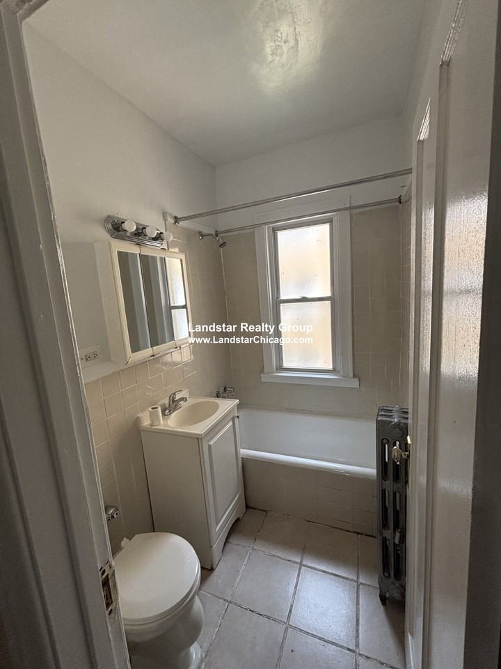 4931 N Whipple St #2E - Photo 5 of 28