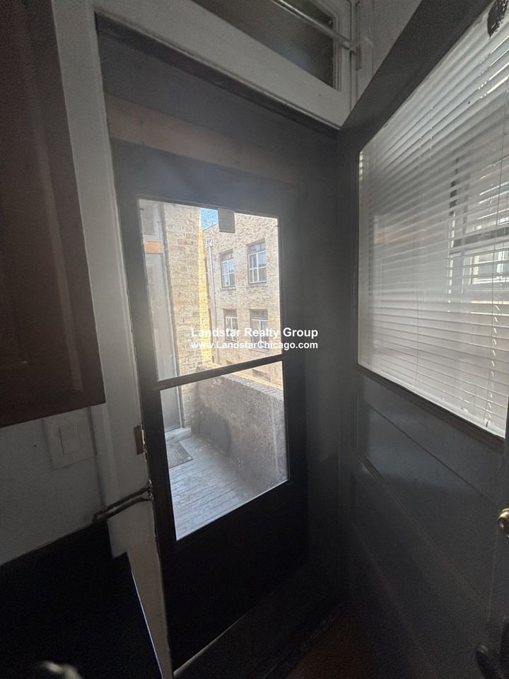 909 Elmwood Ave #F3 - Photo 5 of 14