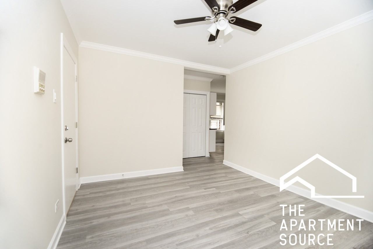 W Cornelia Ave #1N - Photo 2 of 9