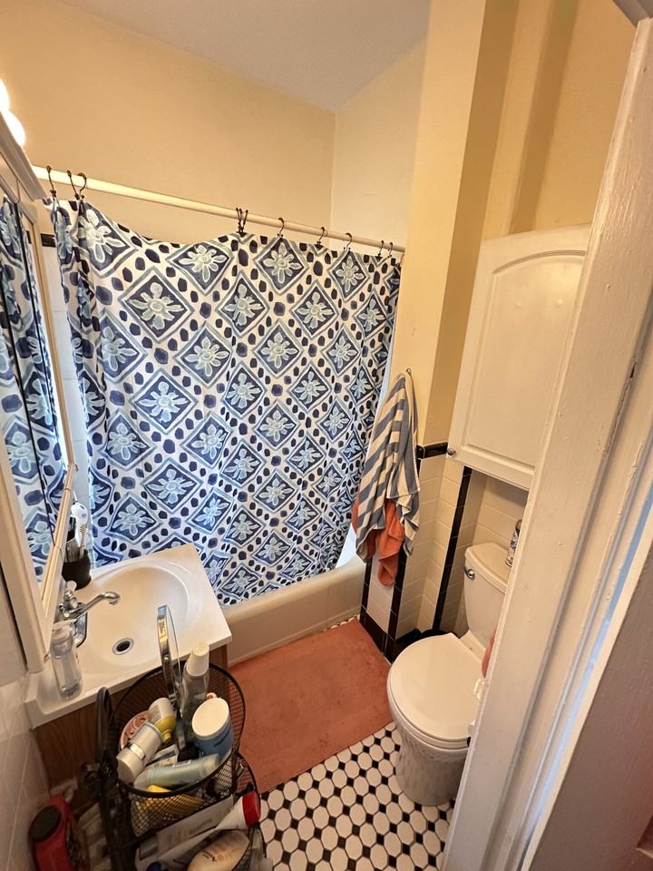 Pearl St #2R - Photo 2 of 7