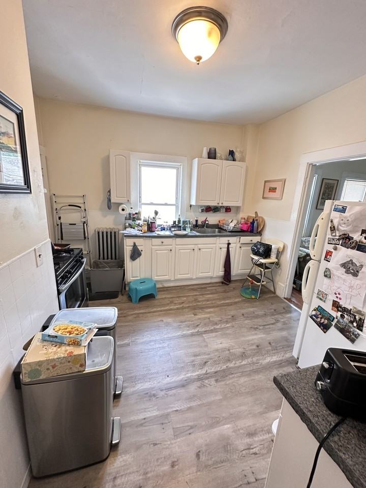 Pearl St #2R - Photo 3 of 7