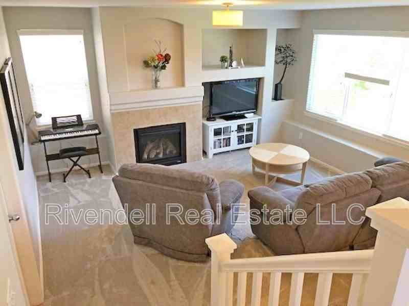 3659 Desert Ridge Cir - Photo 4 of 10