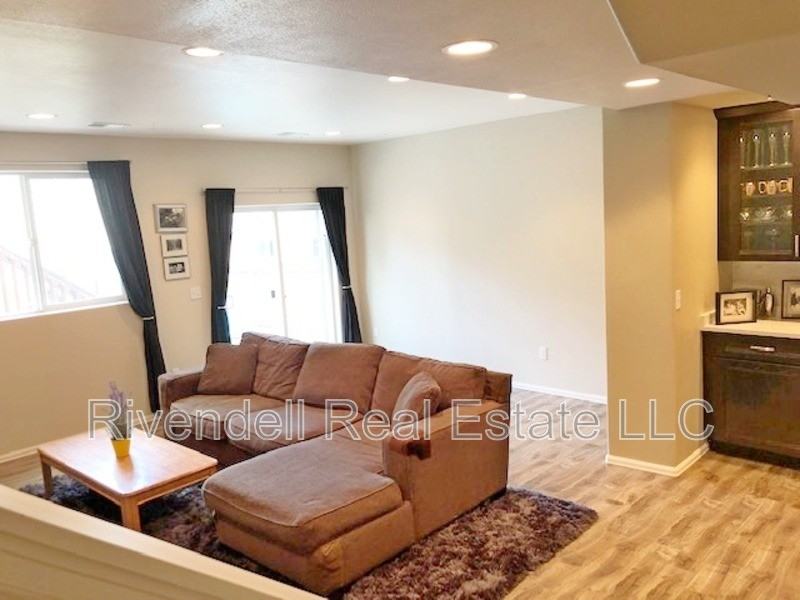 3659 Desert Ridge Cir - Photo 6 of 10