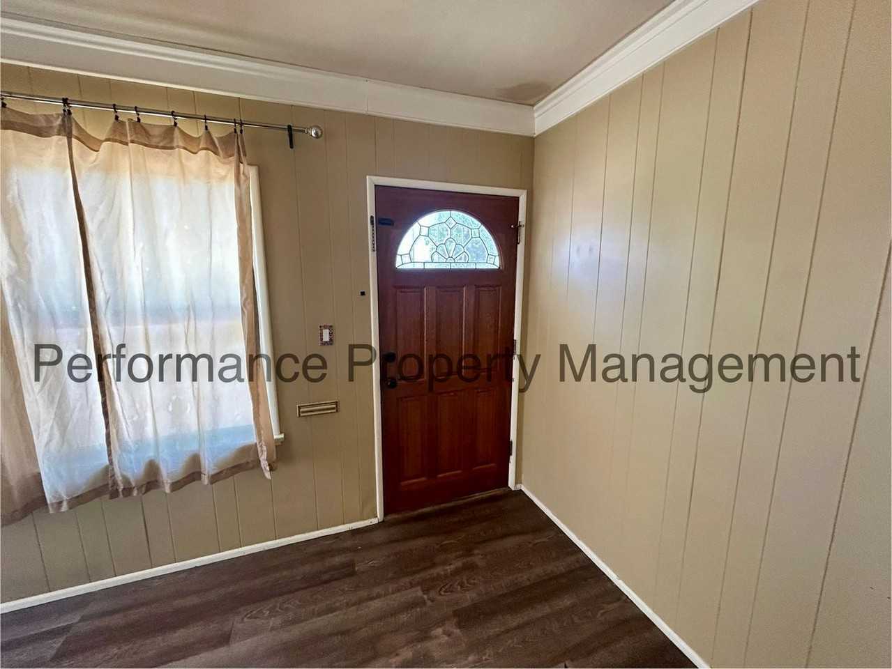 142 Highland Dr - Photo 2 of 16