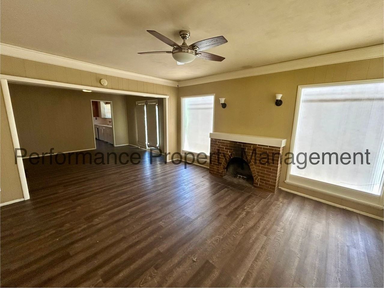 142 Highland Dr - Photo 3 of 16