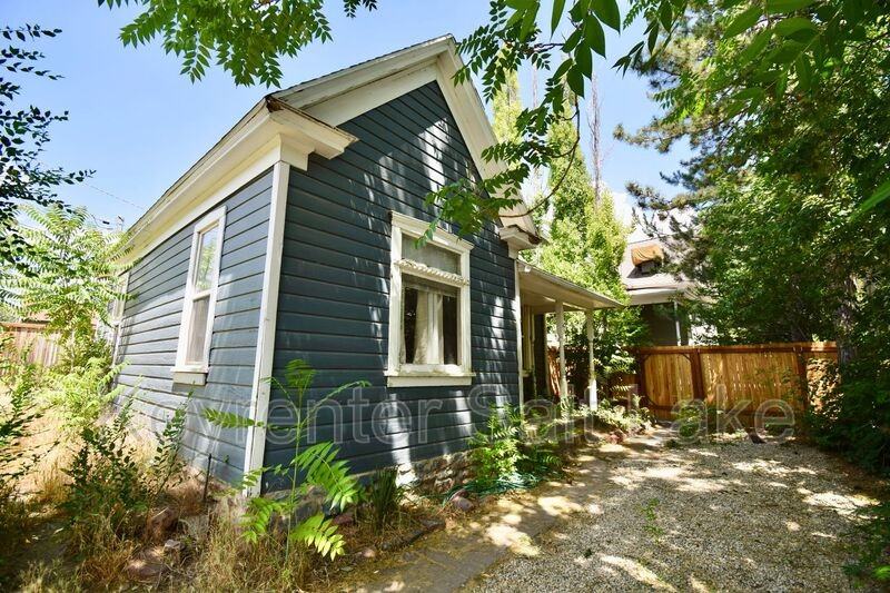 544 Elizabeth St - Photo 2 of 9