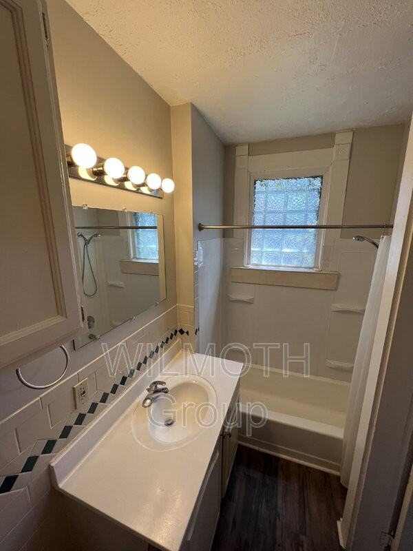 133 N Muessing St #A - Photo 2 of 17