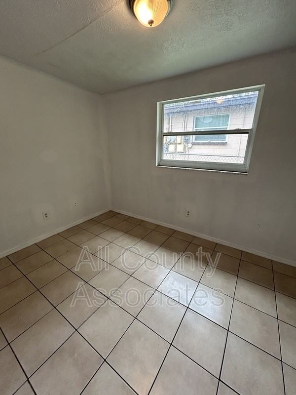 8722 N 48th St #A - Photo 5 of 9