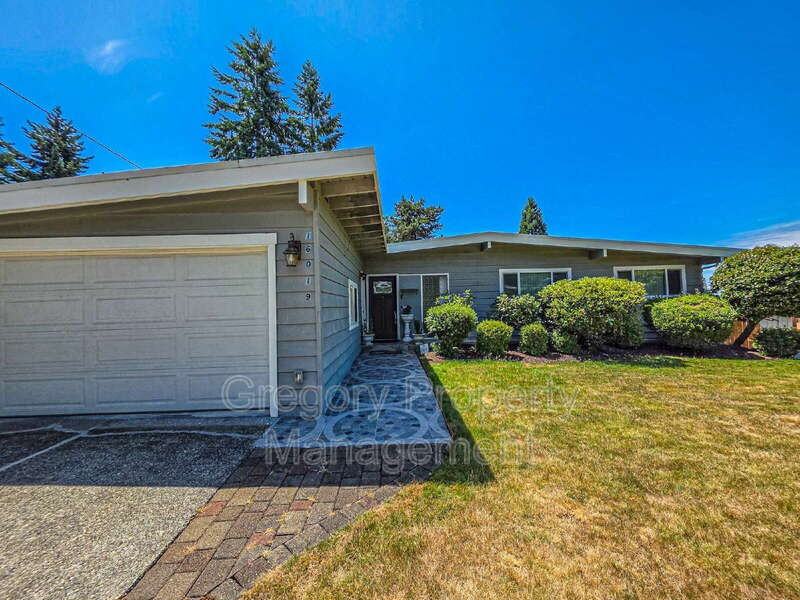 16019 Ne 3rd St - Photo 3 of 45