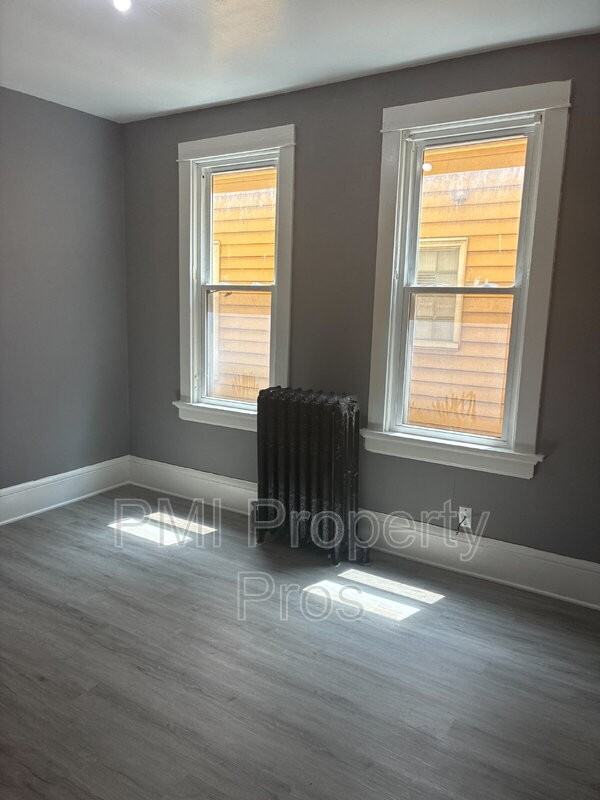 1562 S 7th St - Photo 3 of 7