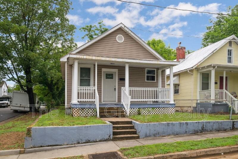 218 E 34th St - Photo 2 of 36