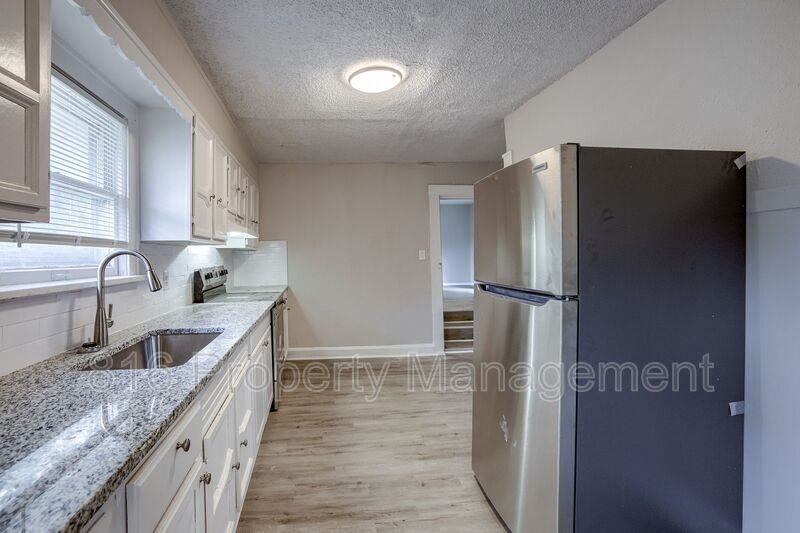 3914 Jackson Ave - Photo 6 of 22