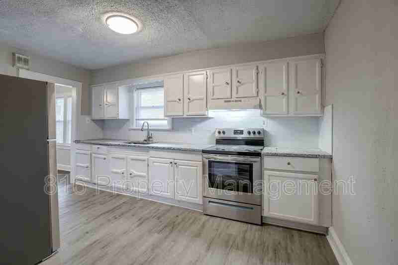 3914 Jackson Ave - Photo 7 of 22