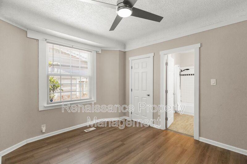 400 E Ellis St - Photo 4 of 29