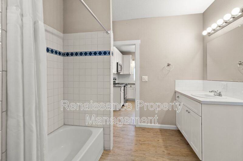400 E Ellis St - Photo 5 of 29